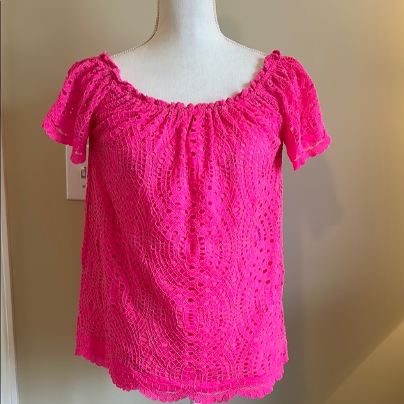 Lilly Pulitzer Tops - Lilly Pulitzer Pink Smocked Puff Sleeve Blouse